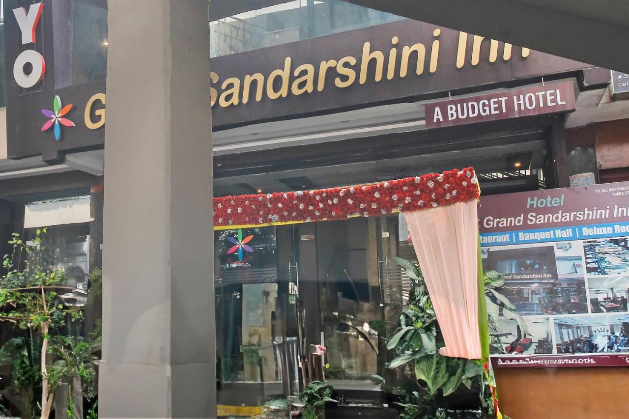 Flagship Grand Sandarshini Inn Near Mgbs Bus Station Χιντεραμπάντ Εξωτερικό φωτογραφία