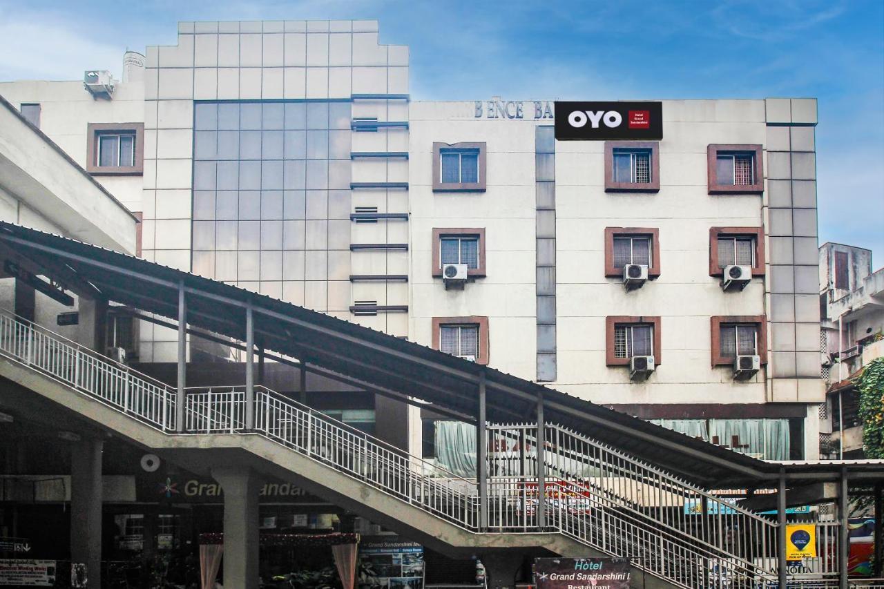 Flagship Grand Sandarshini Inn Near Mgbs Bus Station Χιντεραμπάντ Εξωτερικό φωτογραφία